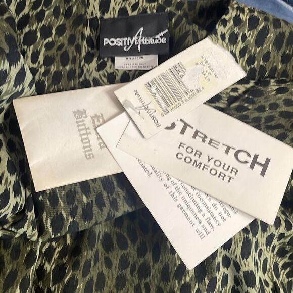 Positive Attitude NEW Olive Green Leopard Print Button Back Top sz 14 - Picture 4 of 4